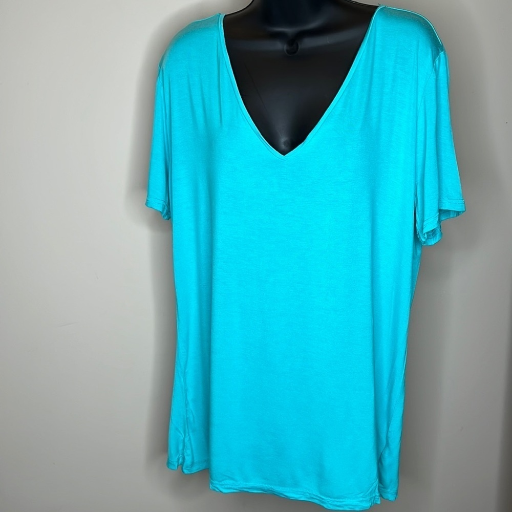 Piko 1988 Lightweight V Neck Tunic - Size Medium